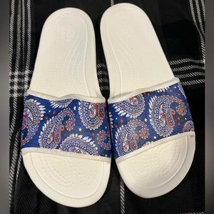 Vera Bradley Crocs womens 8